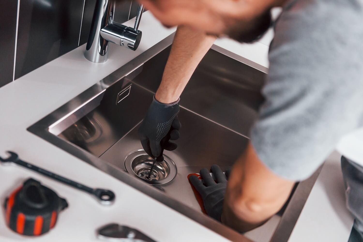 Clogged drain cleaning services